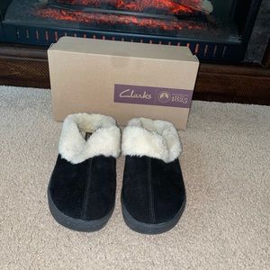 Black Clark’s slip in with fur
